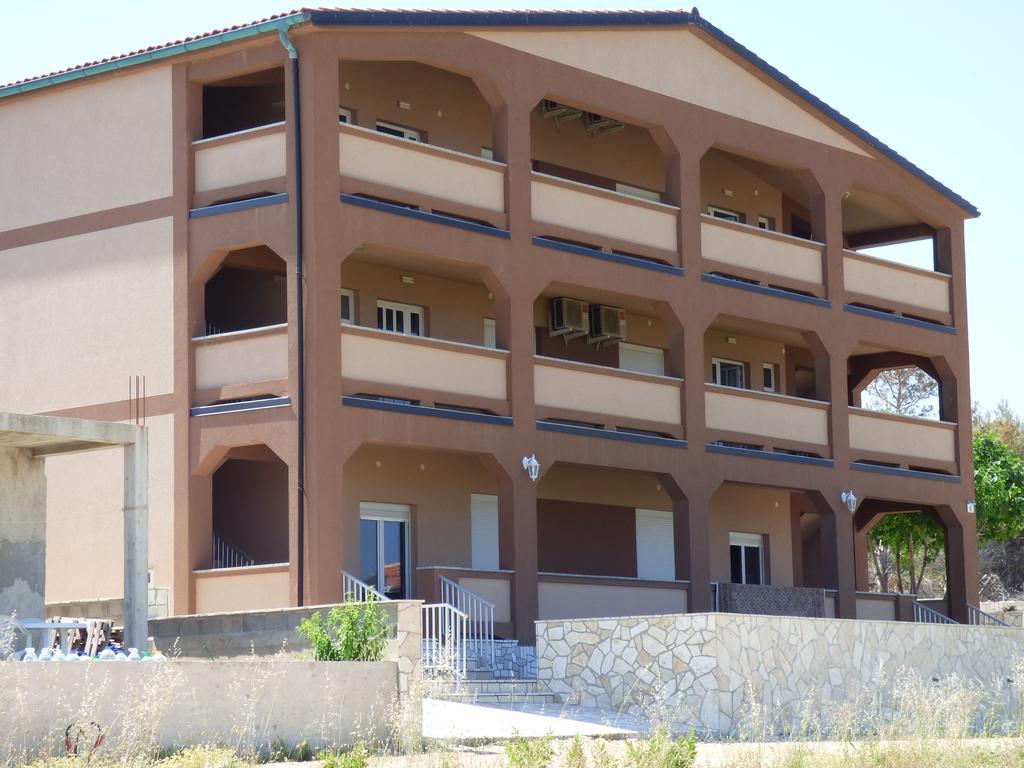Apartments Glasnovic Vir Dış mekan fotoğraf